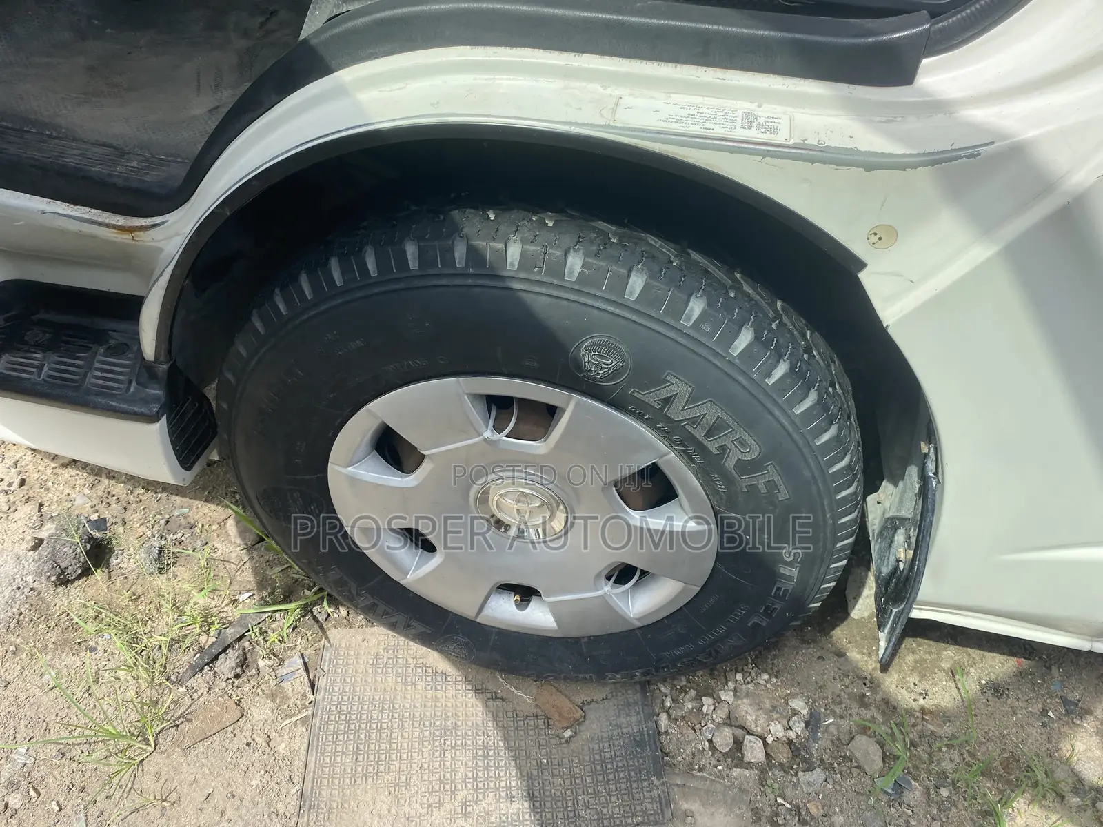Toyota HiAce 2018 White