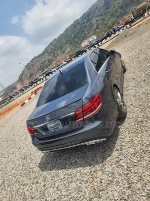 Mercedes-Benz E350 Base 4Matic Sedan AWD (3.5L 6cyl 7A) 2015 Gray