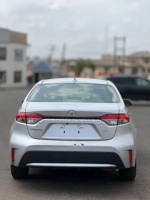 Toyota Corolla LE 2020 Silver