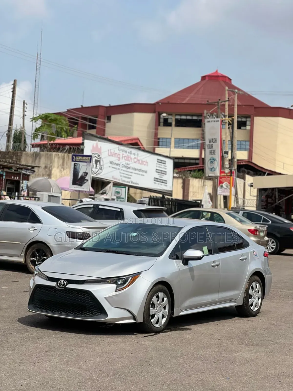 Toyota Corolla LE 2020 Silver