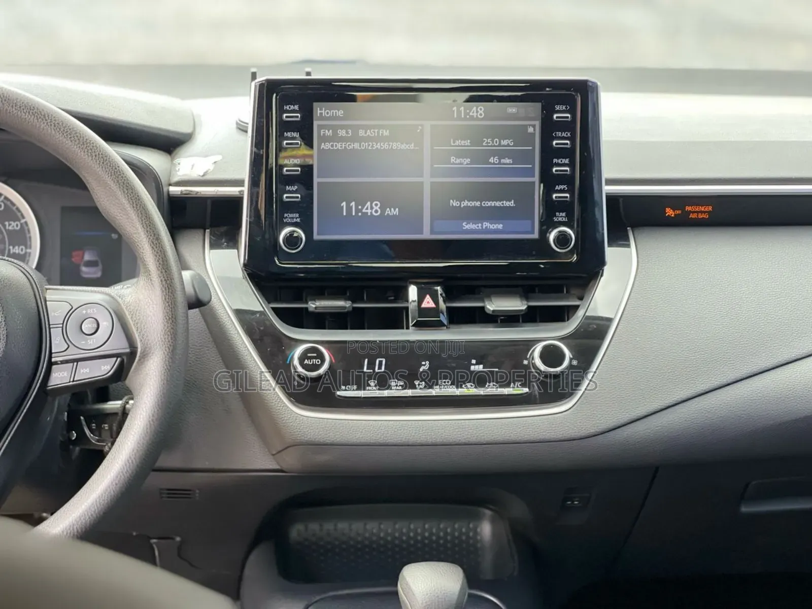 Toyota Corolla LE 2020 Silver