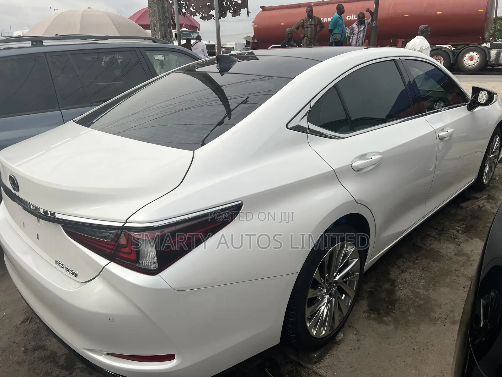 Lexus ES 2021 White