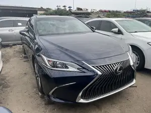 Lexus ES 2020 Blue