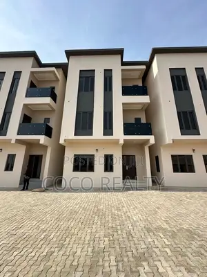 4bdrm Duplex in Gaduwa for sale