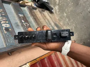 Seat Control Hyundai Sonata 2013 Model