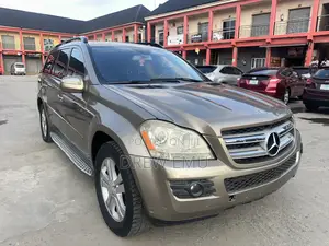 Mercedes-Benz GL-Class GL 450 2009 Gold