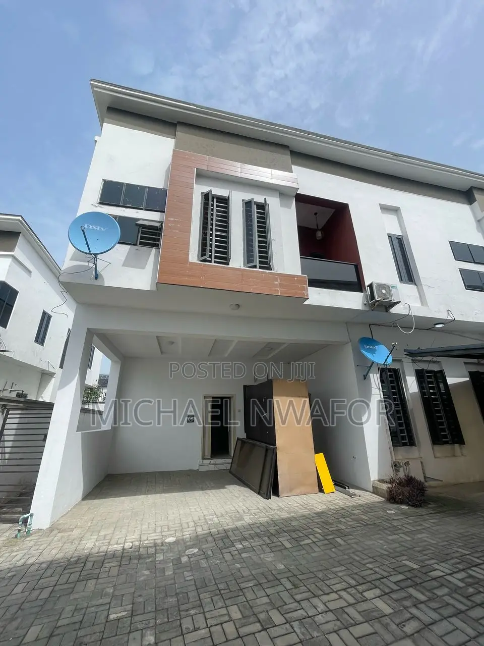 Furnished 3bdrm Duplex in Chevron for sale