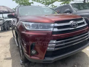 Toyota Highlander XLE 4dr SUV AWD (3.5L 6cyl 6A) 2015 Burgundy