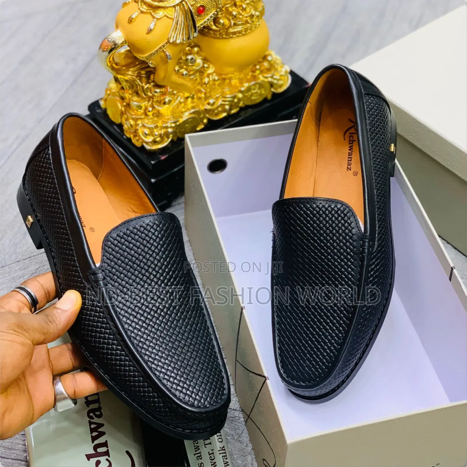 Plain Black Richwanaz Leather Shoe