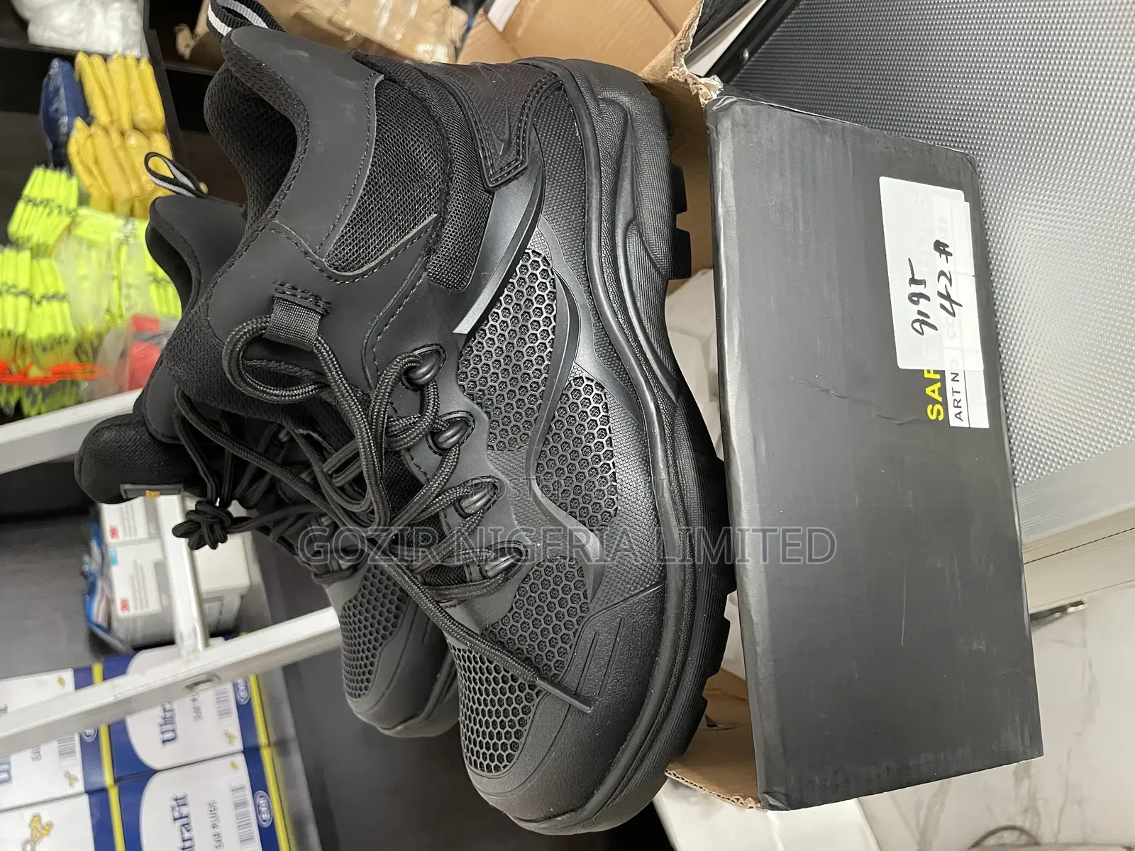 Robust Safety Shoe