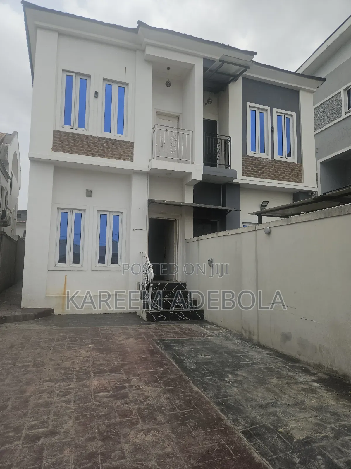 4bdrm Duplex in Ogunlana, Opebi for rent