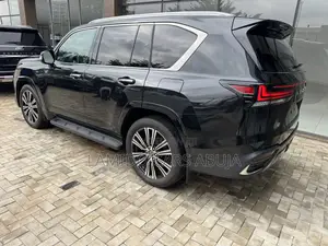 Lexus LX 2022 Black