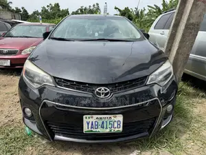 Toyota Corolla LE Eco 4dr Sedan (1.8L 4cyl CVT) 2015 Black