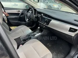 Toyota Corolla LE Eco 4dr Sedan (1.8L 4cyl CVT) 2015 Black
