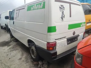 Volkswagen Transporter 2004 White