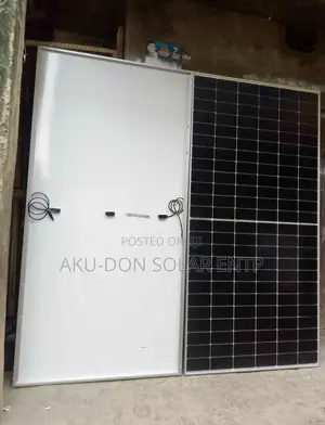 550watts 144cells Original Canadian Half-Cut Solar Panels