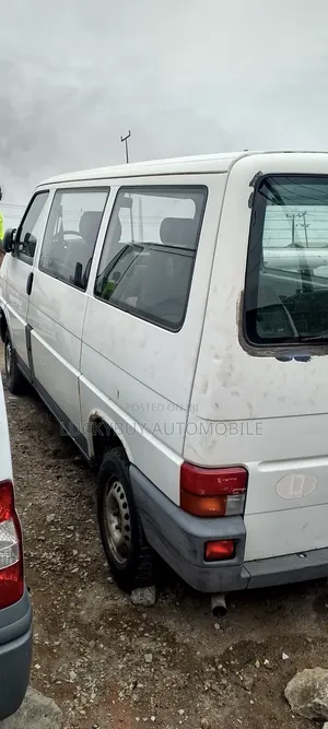 Volkswagen Transporter 2002 White