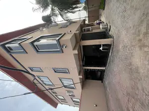 2bdrm Apartment in Lekki Phase1 for rent