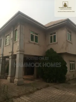7bdrm Duplex in Tella Estate, Akobo for sale