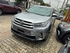 Toyota Highlander 2018 Silver