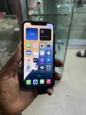 Apple iPhone XR 64 GB Red