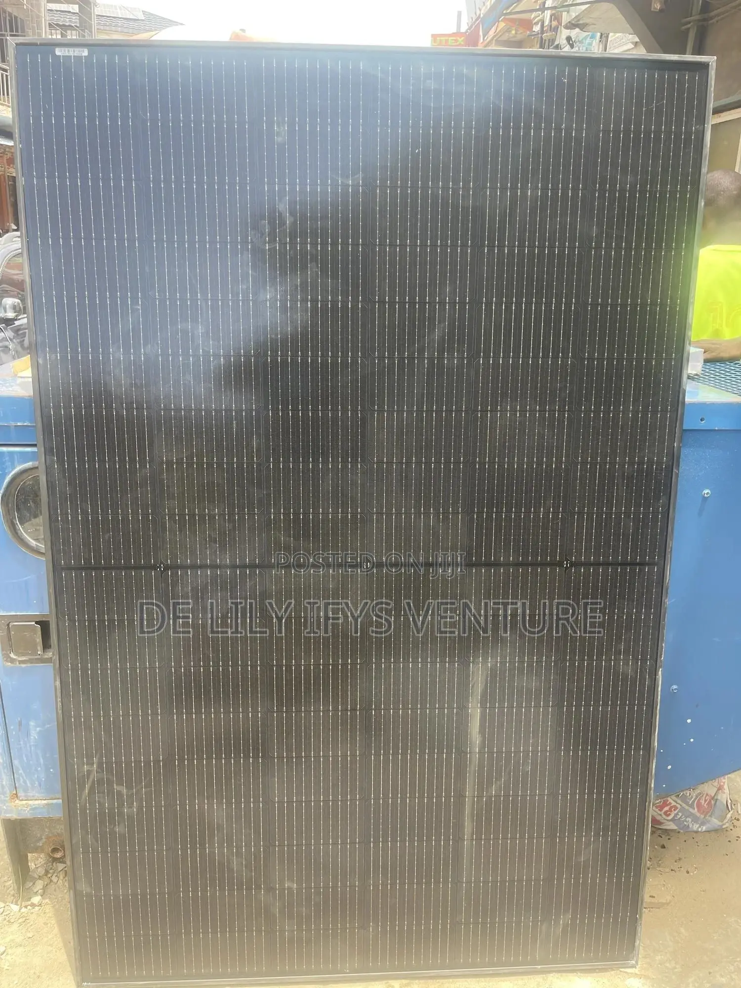 Jinko Solar Panel All Black Half Cut 450w