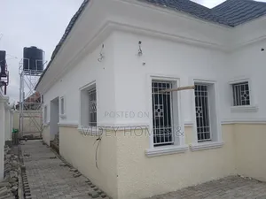 3bdrm Bungalow in Sungold Estate, Galadimawa for rent