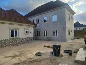 Furnished 9bdrm Block of Flats in FHA for sale