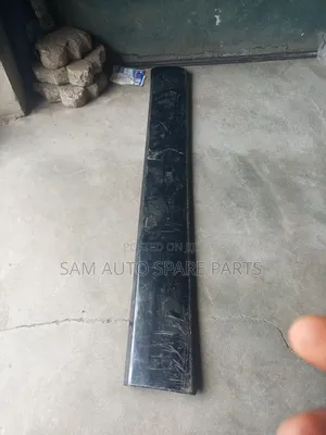 Toyota Venza Door Padded Front Right Side 2014 Model
