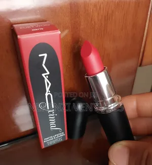 Mac Ruby Woo Matte Lipstick