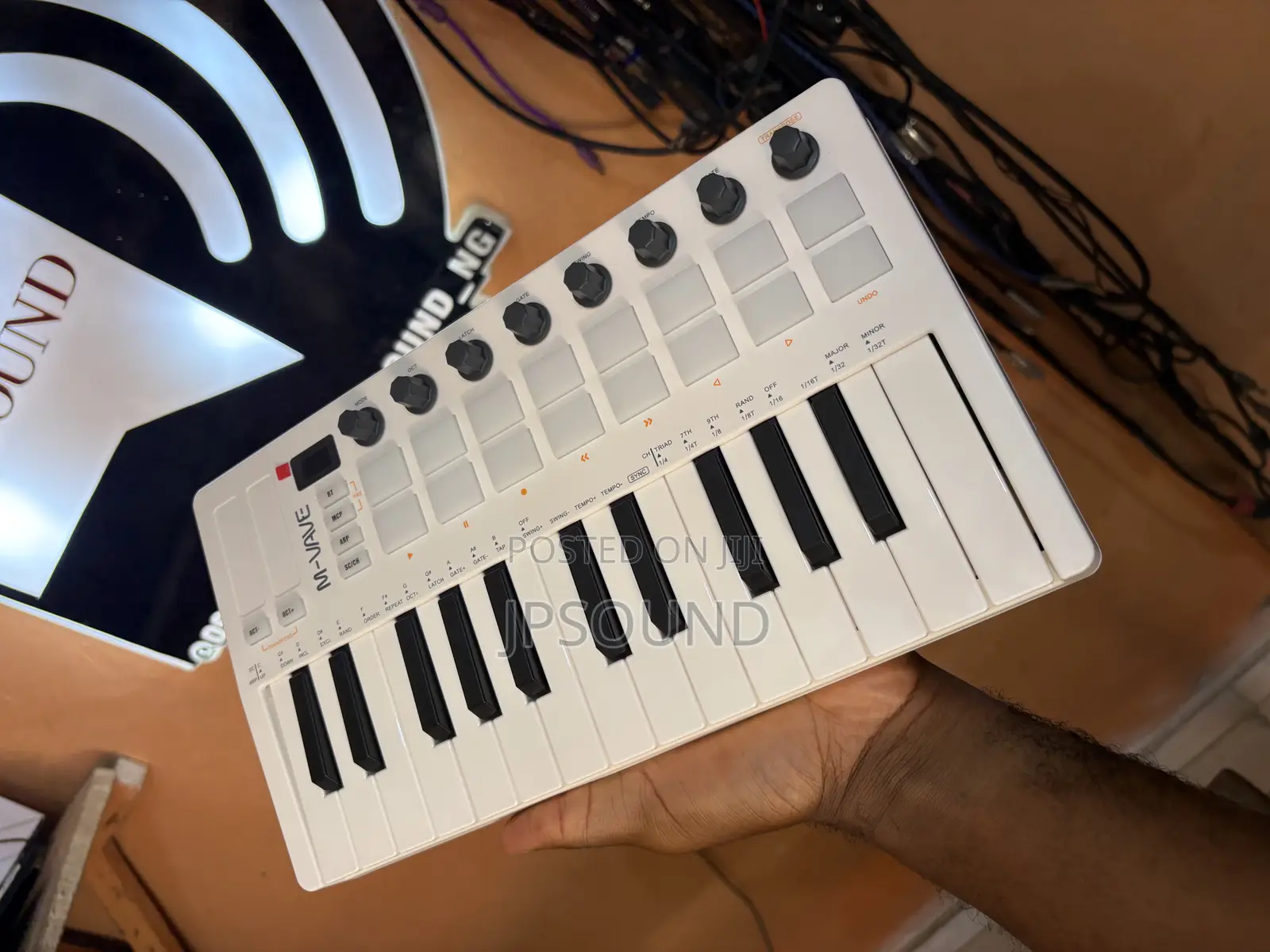 Studio Midi Keyboard With 16 Drums Pad