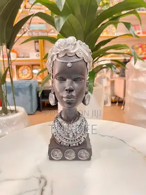 Black Silver African Queen Figurine Decor.