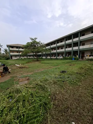 School With 36classroom on 31⁄2plot With GVMT Approvals
