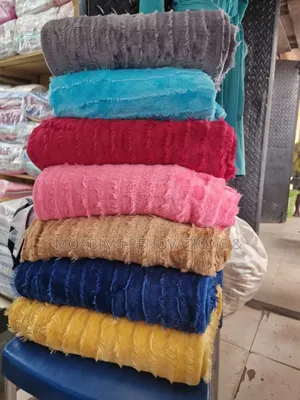 Cozy Knit Throw Blankets (122 by 182 Cm)