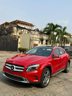 Mercedes-Benz GLA 250 2015 Red