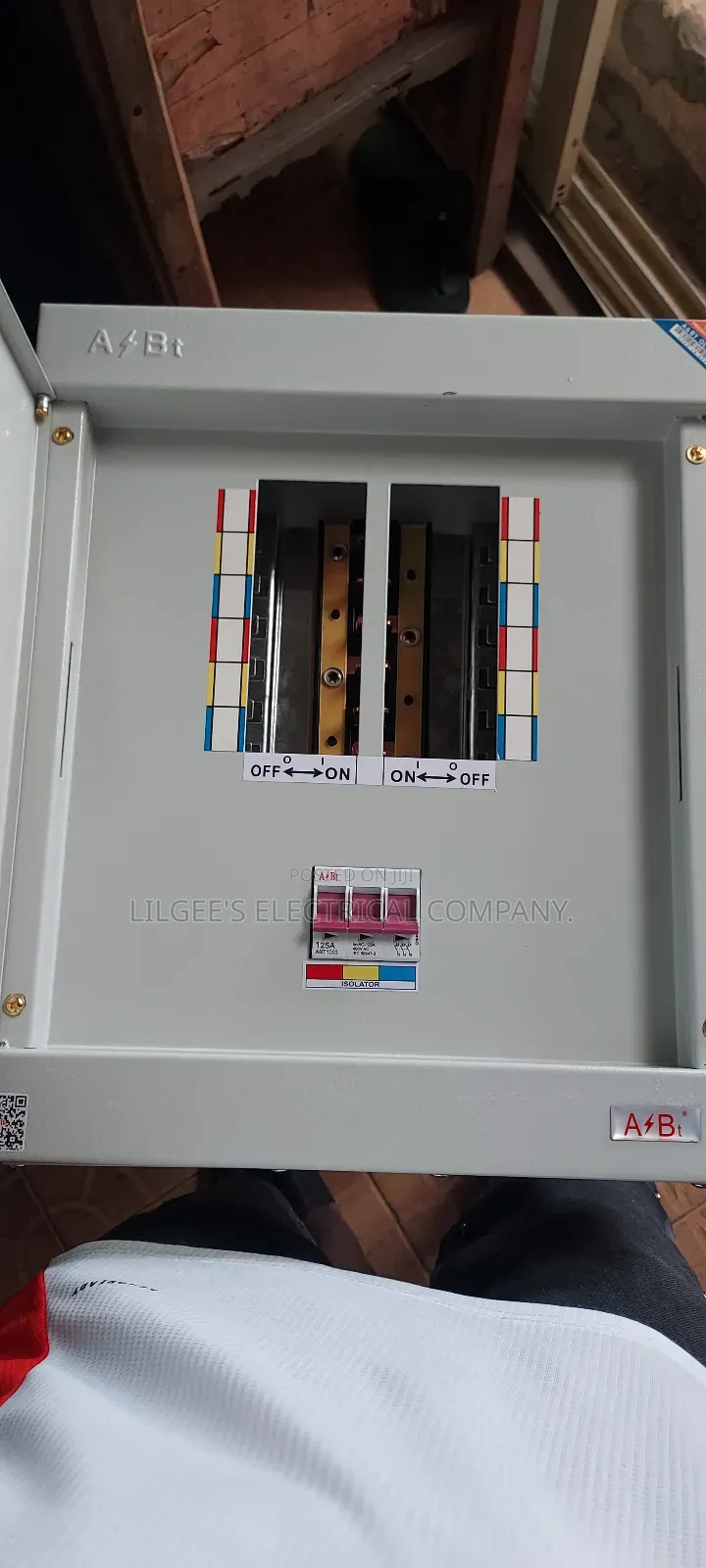 A&Bt D4 3 Phase Distribution Board