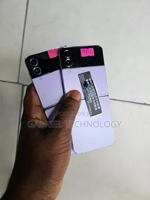 Samsung Galaxy Z Flip4 256 GB