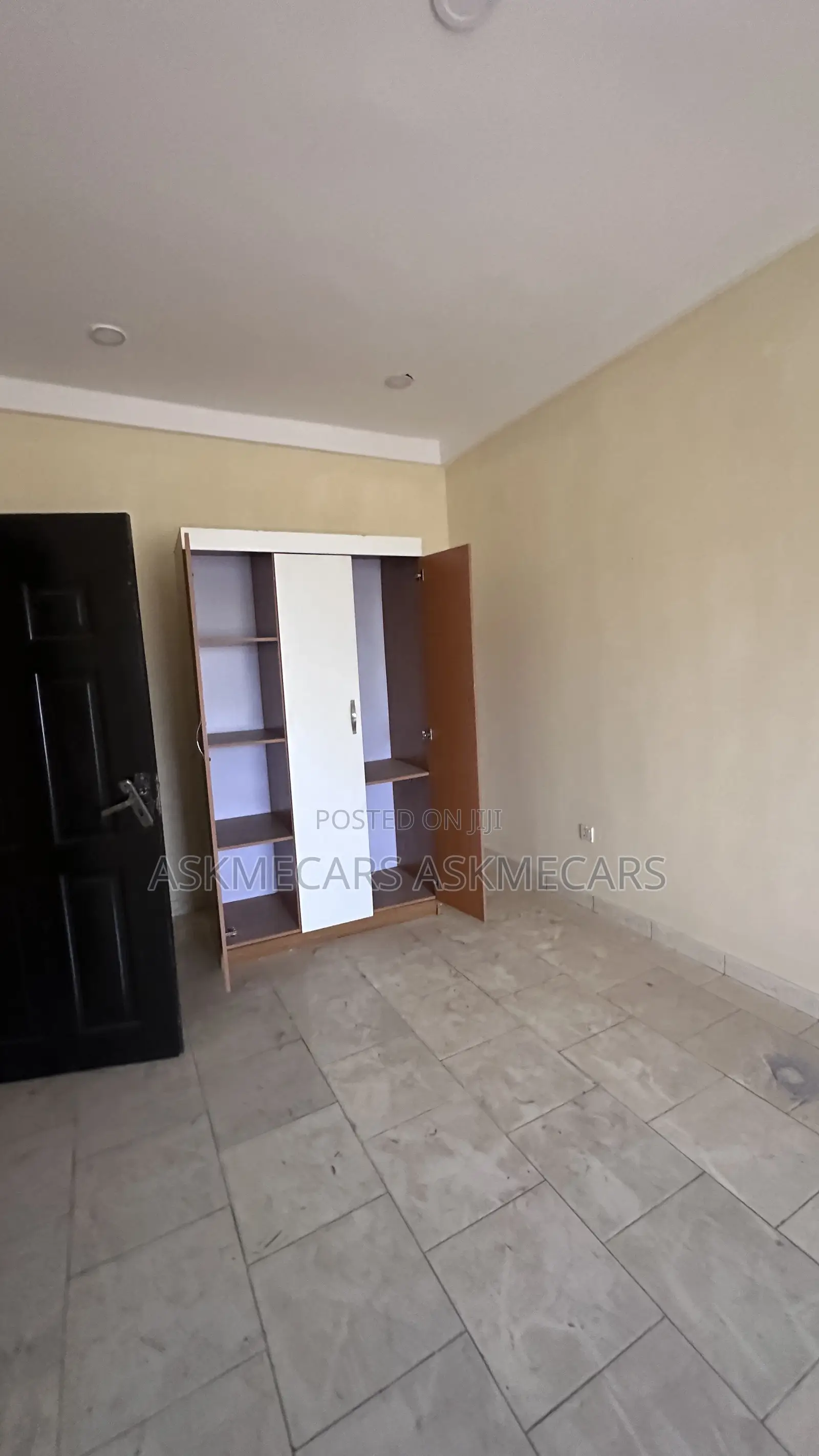 3bdrm Room & Parlour in Pwan, Ajah for rent