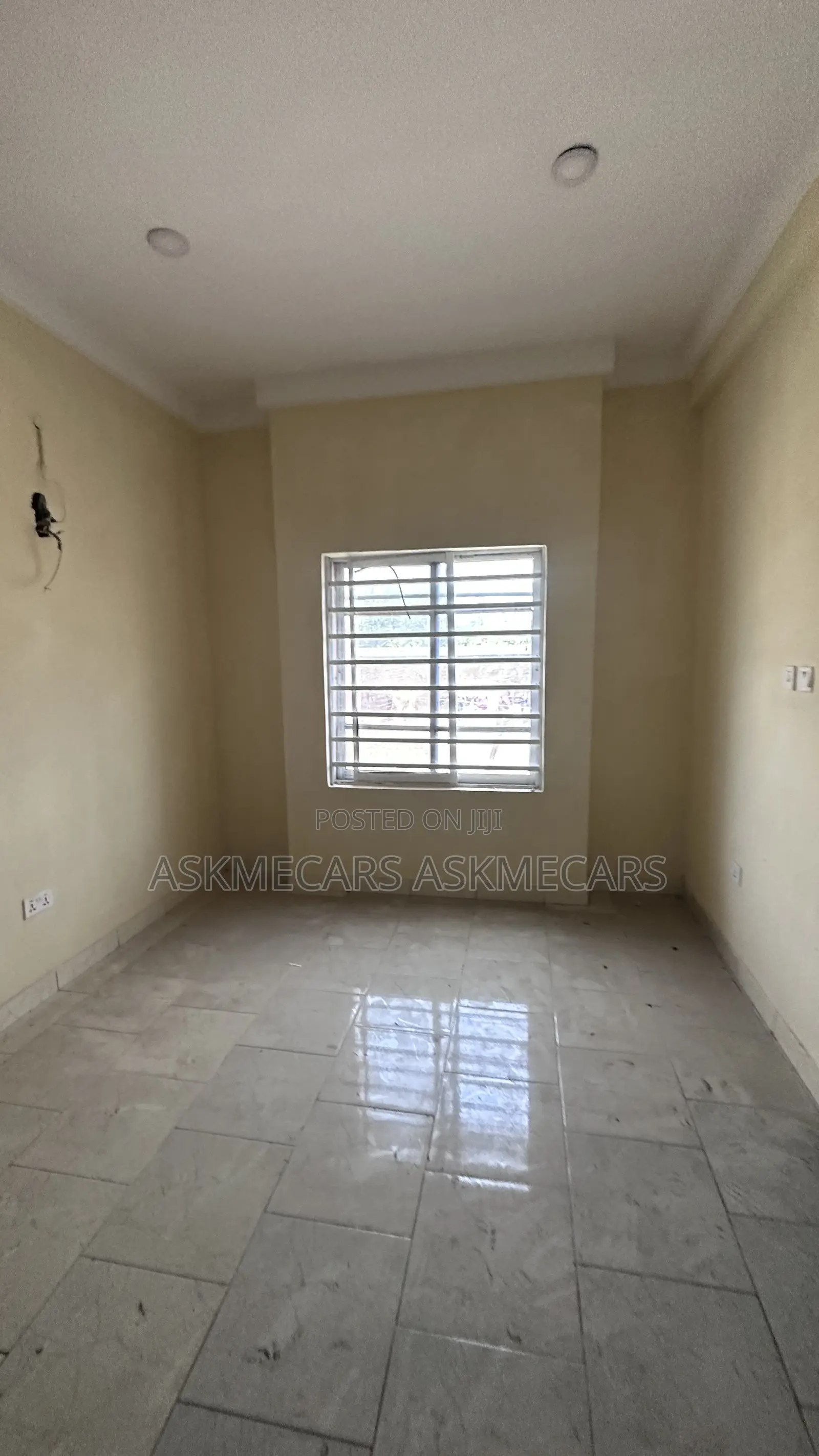 3bdrm Room & Parlour in Pwan, Ajah for rent