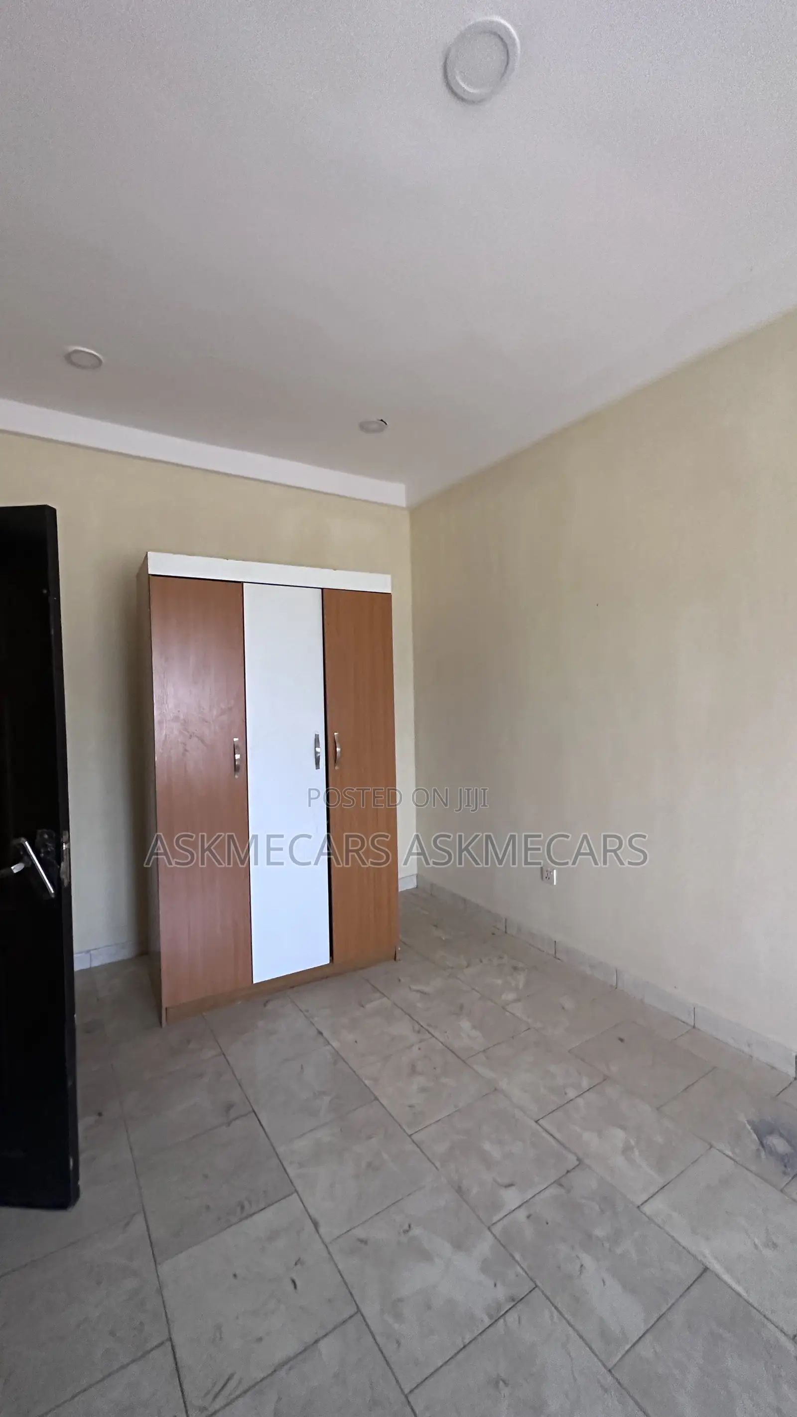 3bdrm Room & Parlour in Pwan, Ajah for rent