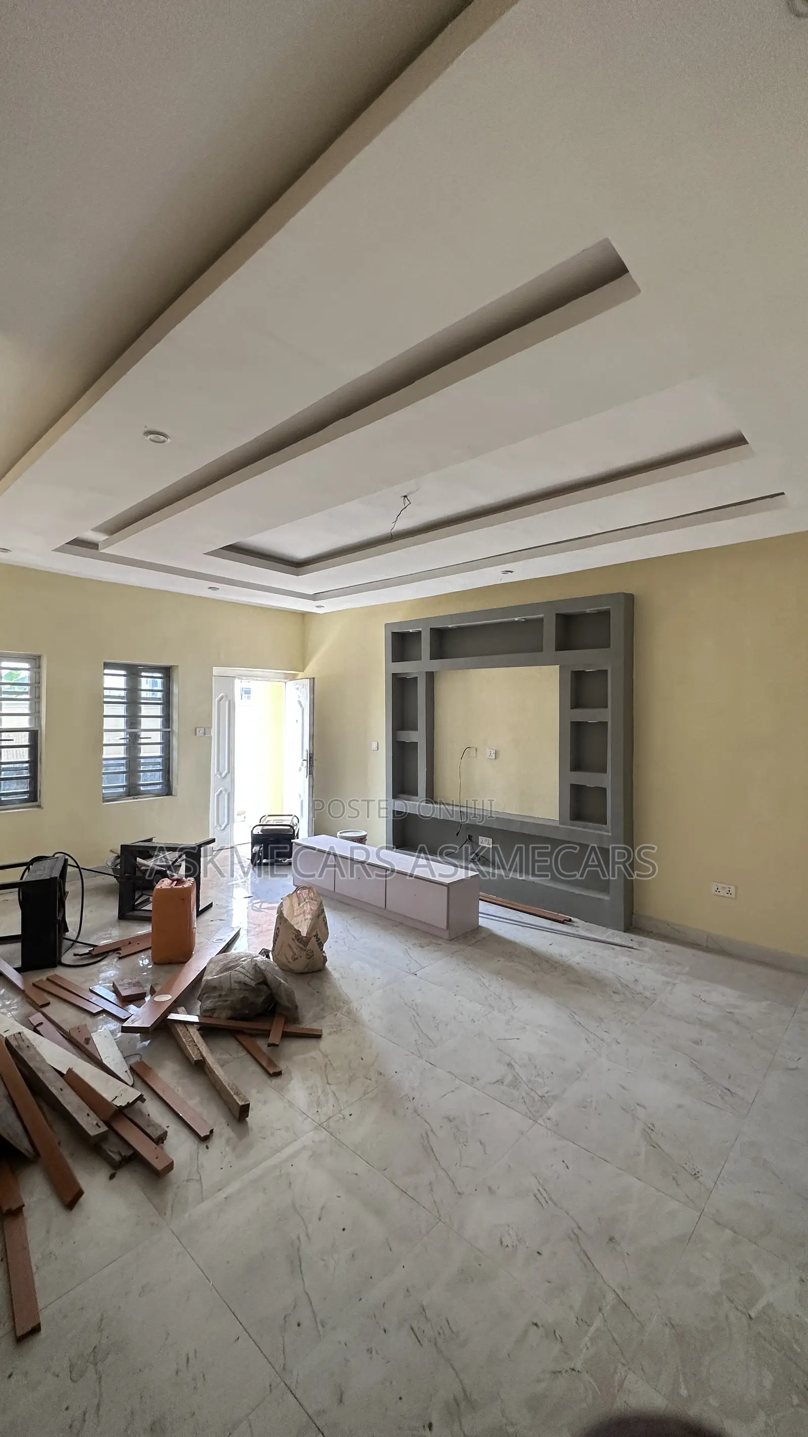 3bdrm Room & Parlour in Pwan, Ajah for rent