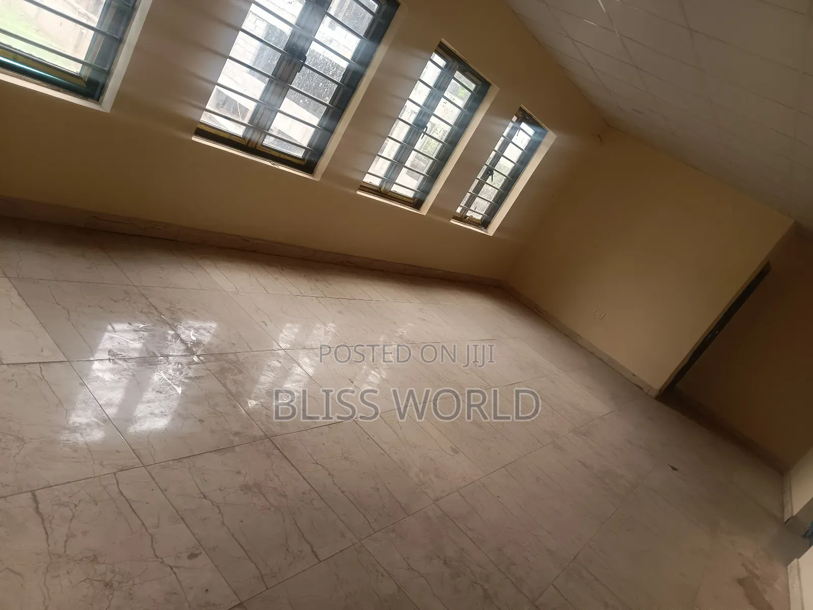 Very Nice Space for Rent in Utako