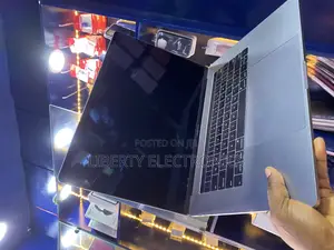Laptop Apple MacBook Pro 2018 32GB Intel Core I7 SSD 512GB