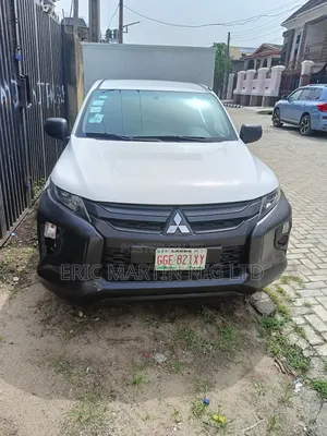 Toyota Hilux 2018 White