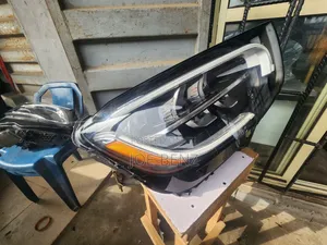 Glc300 2022 American Headlight
