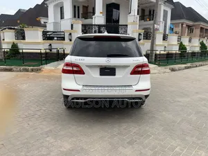 Mercedes-Benz M Class ML350 4MATIC 4dr SUV AWD (3.5L 6cyl 7A) 2015