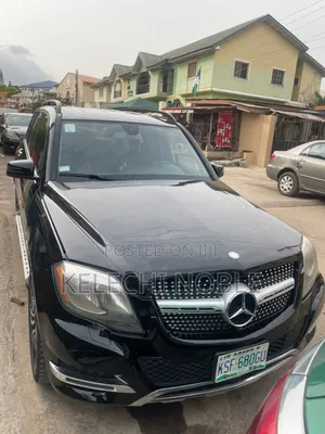 Mercedes-Benz GLK-Class Base GLK 350 4dr AWD 4MATIC (3.5L 6cyl 7A) 2015
