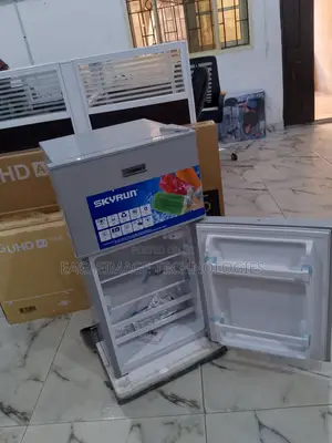 Skyrun Frosted Dreams 85l Double Door Top Mount Fridge