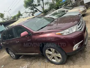 Toyota Highlander Limited 2011 Red