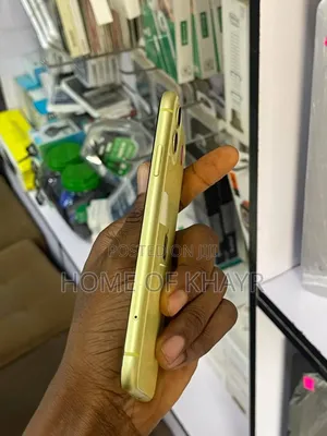 Apple iPhone 11 128 GB Yellow